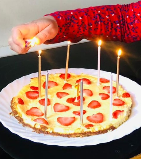 Young Woman Lights A Candles On A Pizza Stock Photo - Download Image Now -  Pizza, Birthday Candle, 20-24 Years - iStock